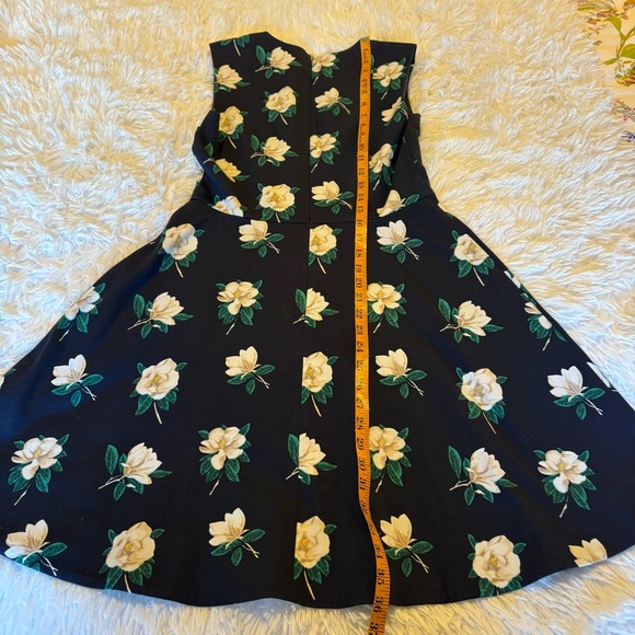 Draper James Magnolia Love Dress | Size 4 - Picture 14 of 16